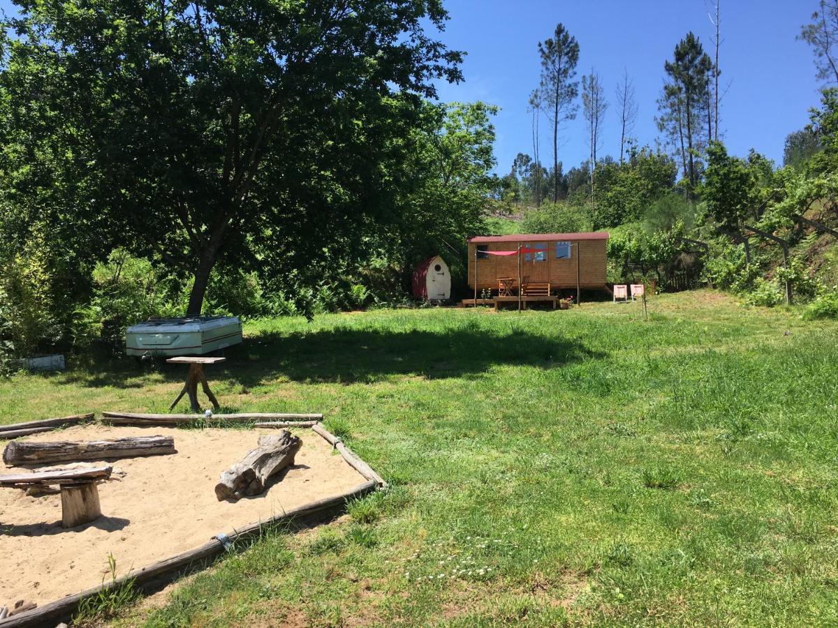 Rosa The Cosy Cabin - Gypsy Wagon - Shepherds Hut, River Views Off-Grid Eco Living Pedrogao Grande Exteriör bild